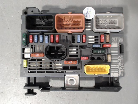 BOITE A FUSIBLES PEUGEOT 308 SW 2008-