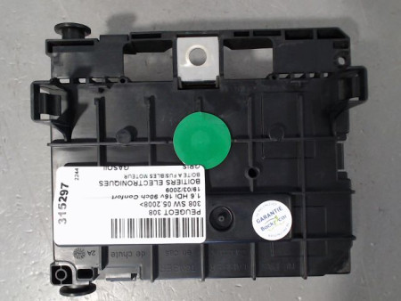 BOITE A FUSIBLES PEUGEOT 308 SW 2008-