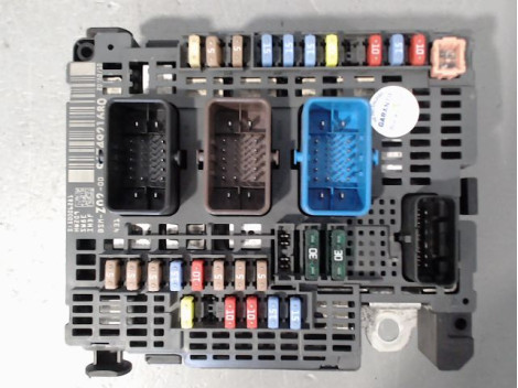 BOITE A FUSIBLES CITROEN C4 2010-