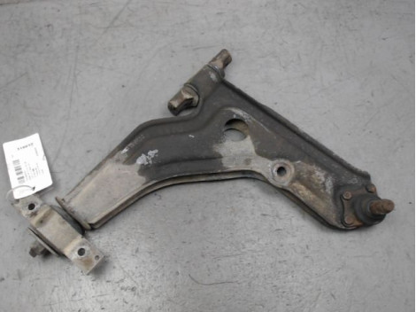 TRIANGLE INFERIEUR AVANT DROIT SAAB 9000 91-98