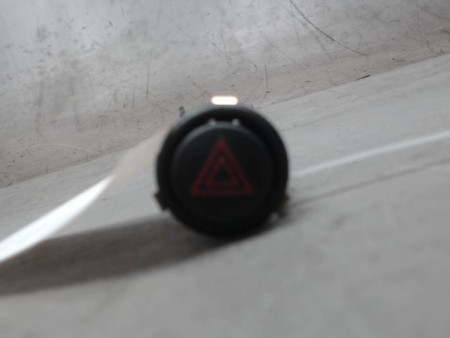 BOUTON DE WARNING SAAB 9000 91-98
