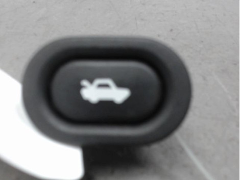 COMMANDE OUVERTURE HAYON SAAB 9000 91-98