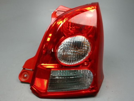 FEU ARRIERE DROIT SUZUKI ALTO 5 PTES