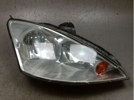 PHARE DROIT FORD FOCUS CLIPPER 98-04