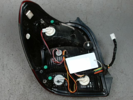 FEU ARRIERE DROIT PEUGEOT 108