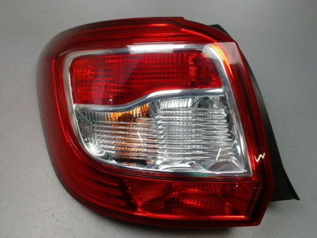 FEU ARRIERE GAUCHE  DACIA SANDERO