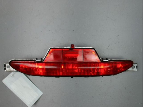 FEU BROUILLARD CENTRAL ARRIERE PEUGEOT 208