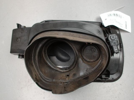 VOLET DE TRAPPE CARBURANT B.M.W. SERIE 2