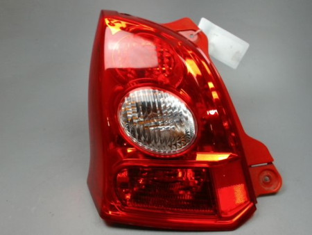 FEU ARRIERE GAUCHE  SUZUKI ALTO 5 PTES