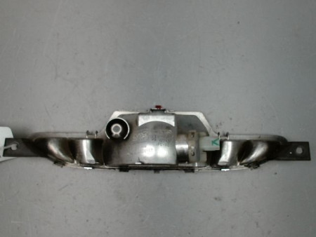 FEU BROUILLARD CENTRAL ARRIERE PEUGEOT 208