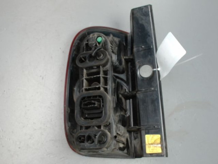 FEU ARRIERE DROIT DACIA DUSTER 2010-