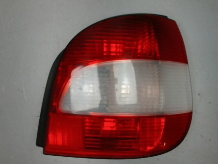 FEU ARRIERE DROIT RENAULT MEGANE