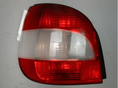 FEU ARRIERE GAUCHE  RENAULT MEGANE