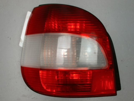 FEU ARRIERE GAUCHE  RENAULT MEGANE