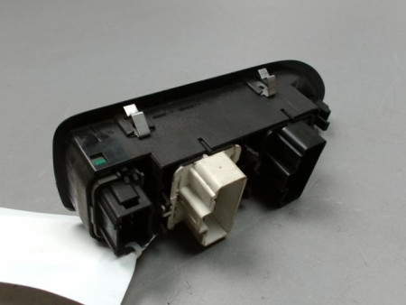 COMMANDE LEVE-GLACE PORTE AVG RENAULT LAGUNA II 2005-2007