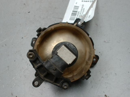 PHARE ANTIBROUILLARD AVANT DROIT FORD MONDEO 2000-2007