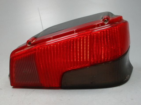 FEU ARRIERE DROIT PEUGEOT 106 91-96