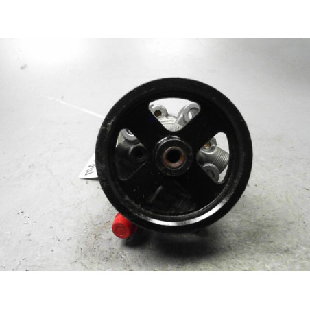 POMPE DIRECTION ASSISTEE TOYOTA AVENSIS 2001