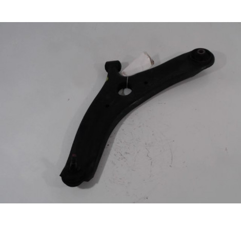 TRIANGLE INFERIEUR AVANT GAUCHE KIA VENGA 09-