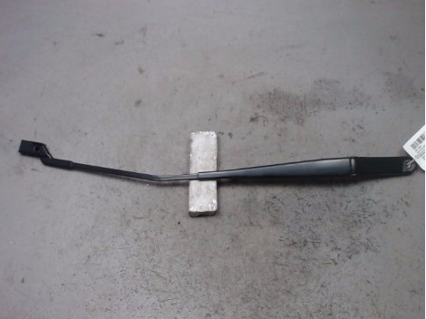 BRAS ESSUIE-GLACE AVANT DROIT SEAT IBIZA 2008-