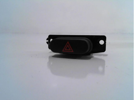 BOUTON DE WARNING HYUNDAI I10