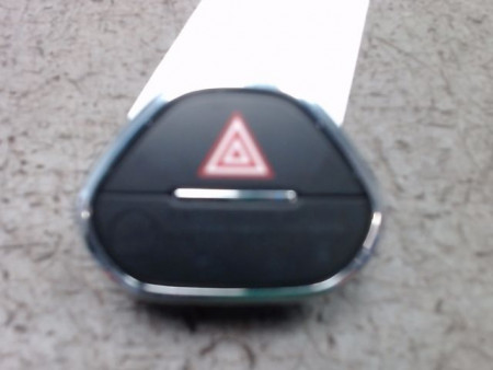 BOUTON DE WARNING OPEL CORSA