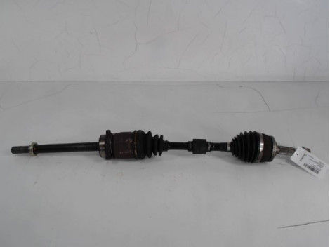 TRANSMISSION AVANT DROIT NISSAN ALMERA TINO 2.0