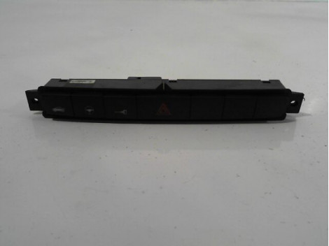 BOUTON DE WARNING FIAT GRANDE PUNTO 2005-