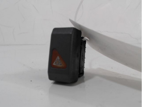 BOUTON DE WARNING RENAULT CLIO