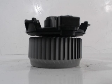 MOTEUR VENTILATEUR CHAUFFAGE TOYOTA YARIS II 2010-