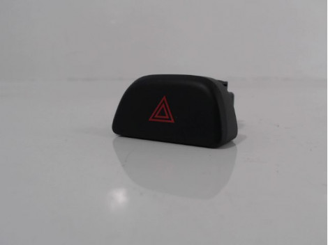 BOUTON DE WARNING NISSAN MICRA 2009-