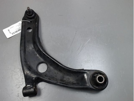 TRIANGLE INFERIEUR AVANT DROIT TOYOTA YARIS II 2010-