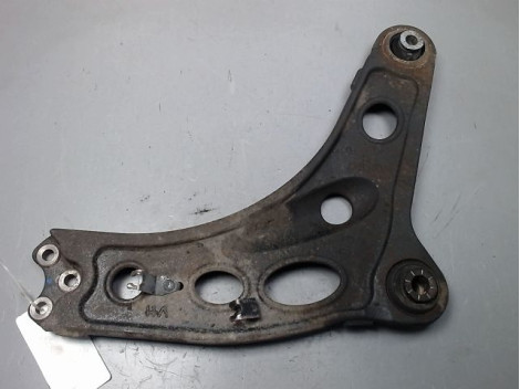 TRIANGLE INFERIEUR AVANT DROIT OPEL VIVARO C1 F2700 4P