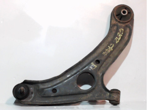 TRIANGLE INFERIEUR AVANT DROIT HYUNDAI GETZ -05