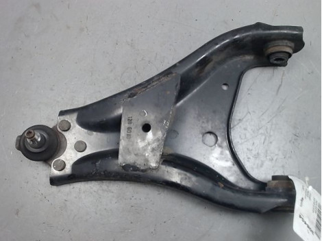 TRIANGLE INFERIEUR AVANT GAUCHE DACIA DUSTER 2010-