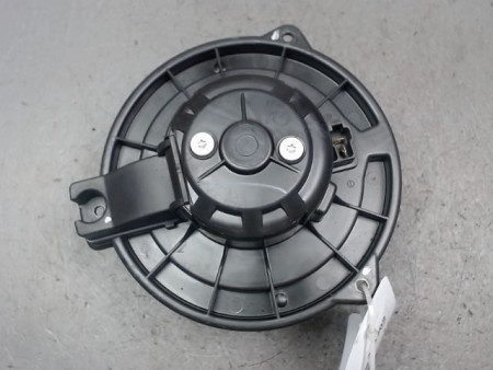 MOTEUR VENTILATEUR CHAUFFAGE TOYOTA AVENSIS 2003-