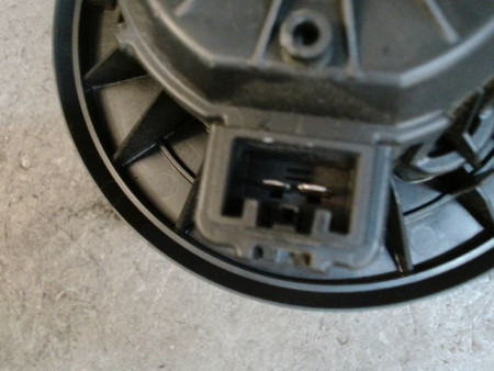 MOTEUR VENTILATEUR CHAUFFAGE FORD FIESTA 2010-