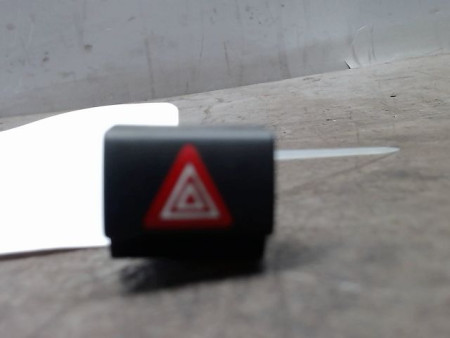 BOUTON DE WARNING CITROEN C4