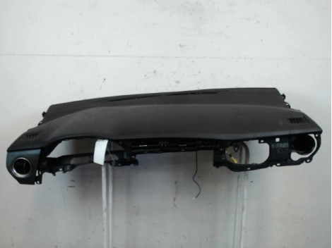 PLANCHE DE BORD  TOYOTA AURIS