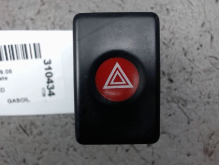 BOUTON DE WARNING DACIA LOGAN 4 P 05-08