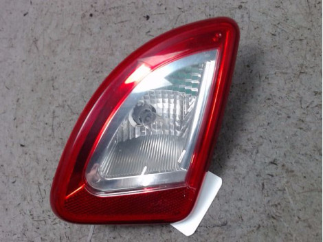 FEU RECUL DROIT RENAULT TWINGO 2 2010-