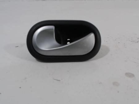 POIGNEE INTERIEURE PORTE ARRIERE GAUCHE RENAULT CLIO III 2010-