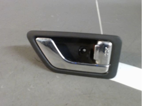 POIGNEE INTERIEURE PORTE AVANT DROIT HYUNDAI GETZ -05