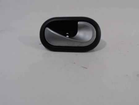 POIGNEE INTERIEURE PORTE AVANT DROIT RENAULT CLIO III 2010-