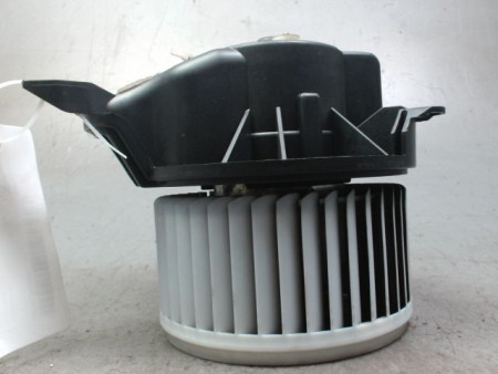 MOTEUR VENTILATEUR CHAUFFAGE OPEL ADAM