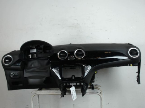 PLANCHE DE BORD  OPEL ADAM