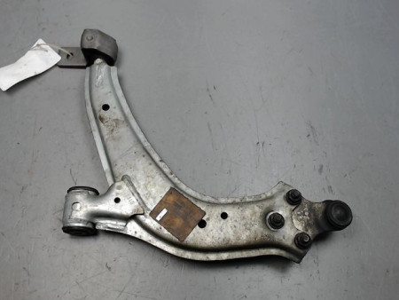 TRIANGLE INFERIEUR AVANT DROIT PEUGEOT 306